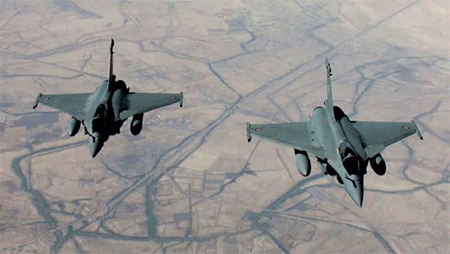 Francia lanza ataques contra Daesh en Siria Francia lanza primeros ataques aéreos contra Daesh en Siria